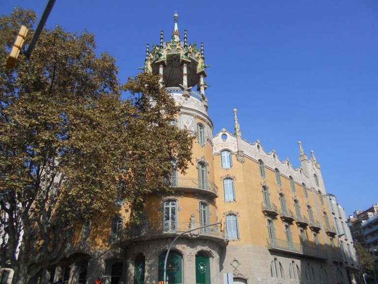 Torreón modernista del edificio La Rotonda, Barcelona